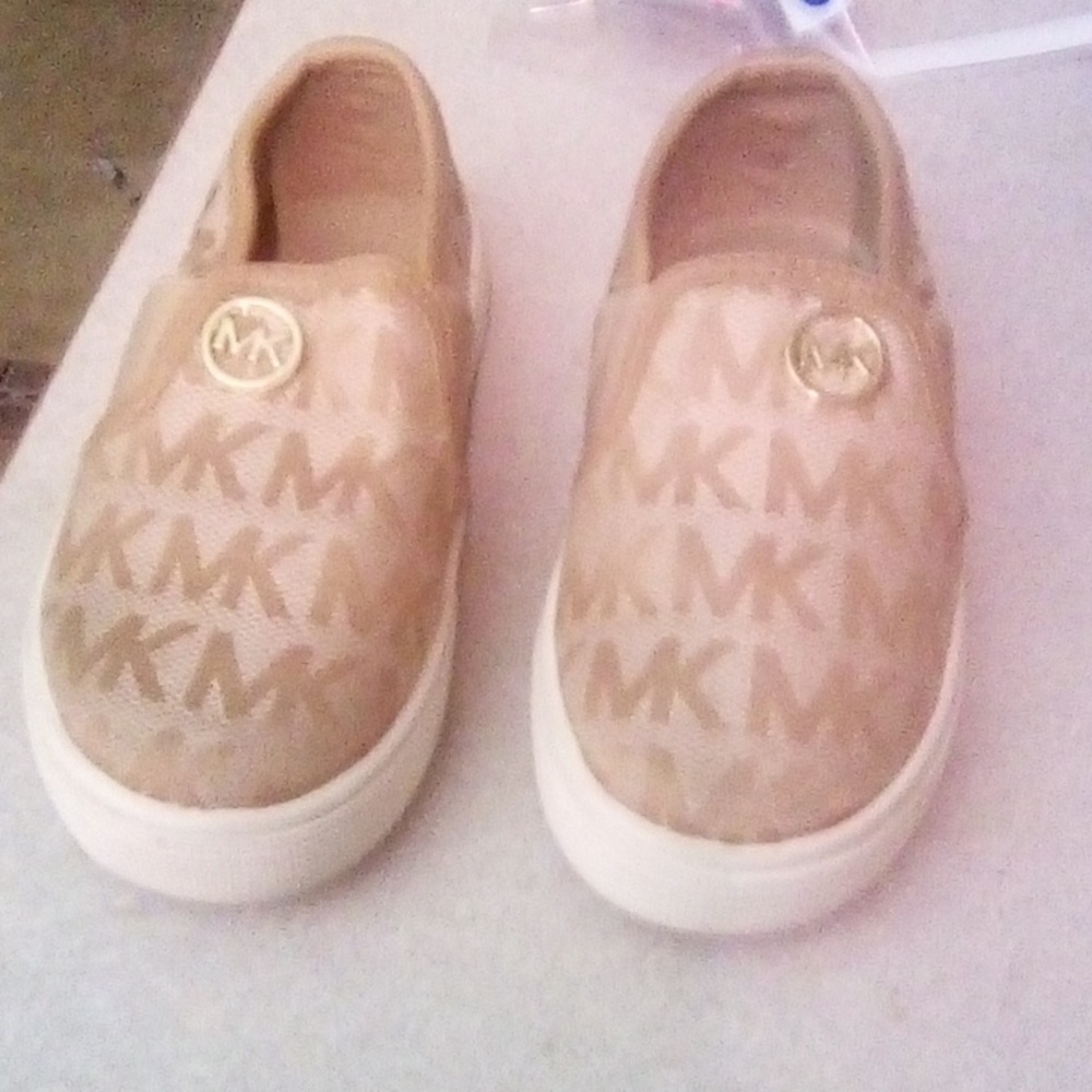 Kid shoes